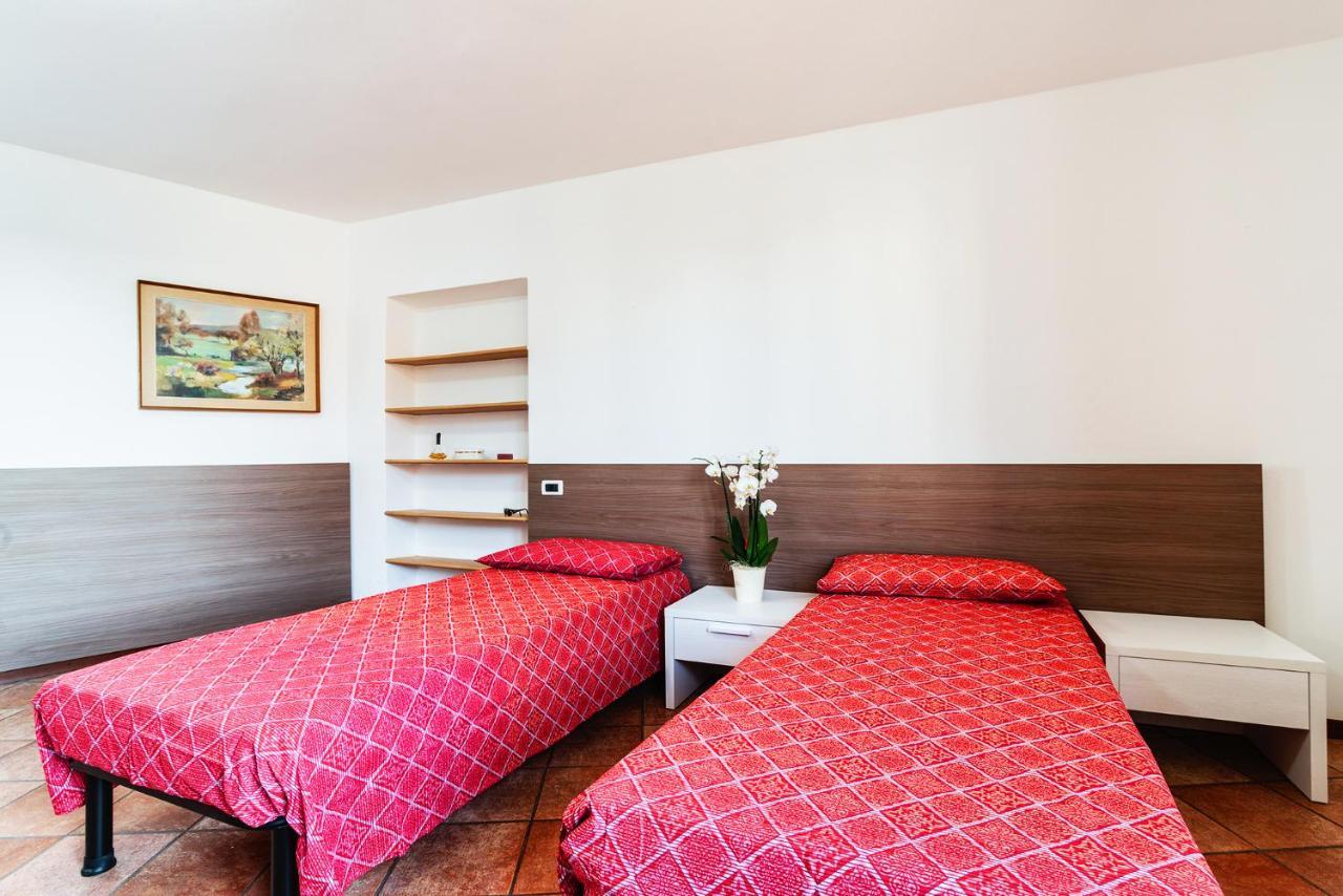 Il Roseto Di Marina Hotel Lucino Eksteriør billede